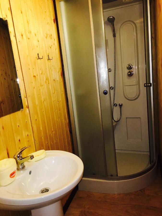 Guest House Vladimir Гагра Екстериор снимка
