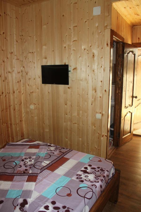 Guest House Vladimir Гагра Екстериор снимка