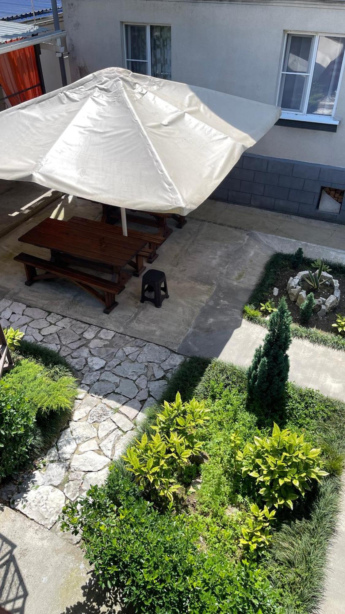Guest House Vladimir Гагра Екстериор снимка